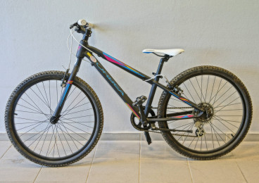 trek 3700 mountain bike weight